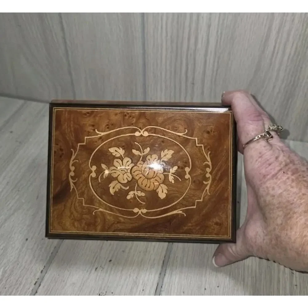 Vtg Floral Inlaid Music Box Romance Swiss Edelweiss R Rogers 6307 Jewelry